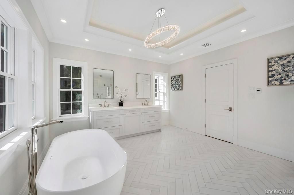 Bathroom, Dual Sink Vanities, Free Standing Baths, Interior, Pendant Lights, Recessed Lighting