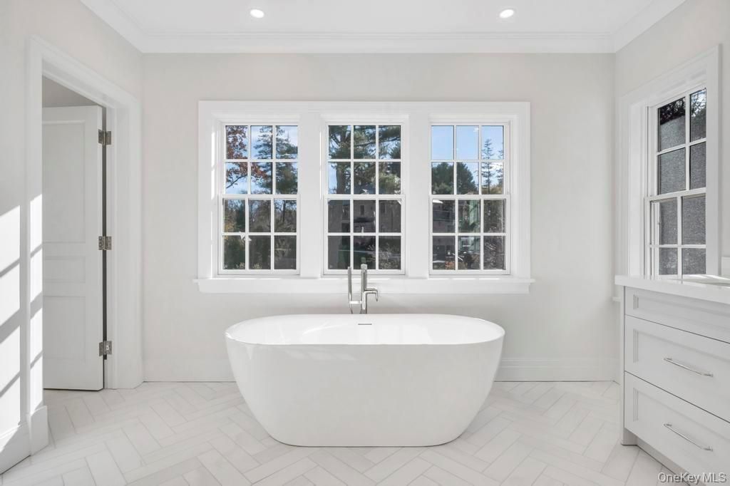Bathroom, Free Standing Baths, Interior, Recessed Lighting