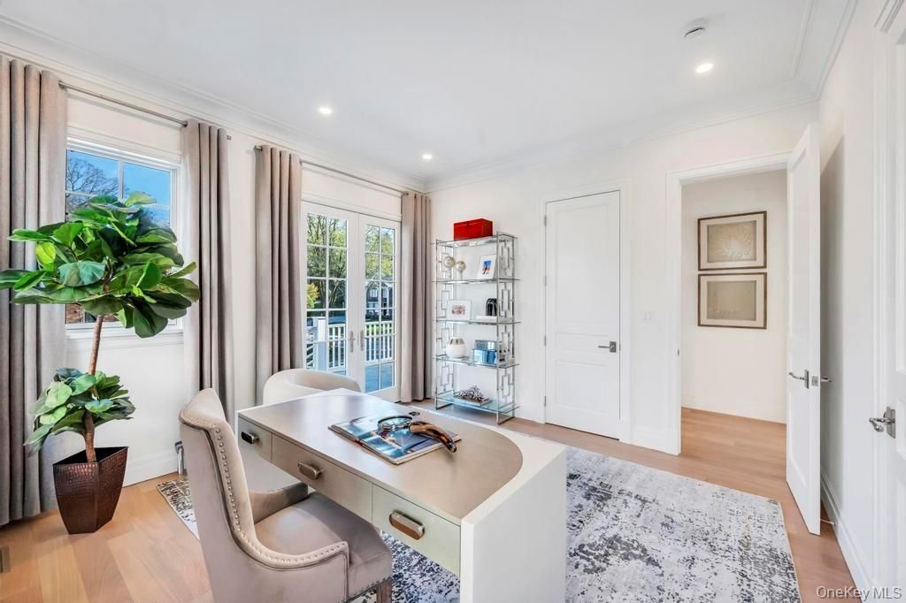 Home Office, Interior, Recessed Lighting, Wood Texture Flooring