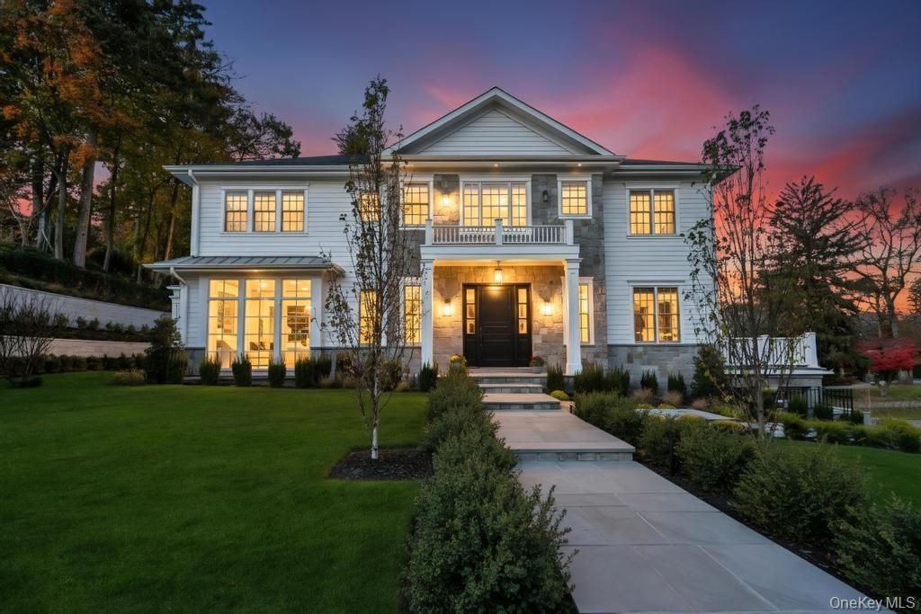 Exterior, Facade, Georgian