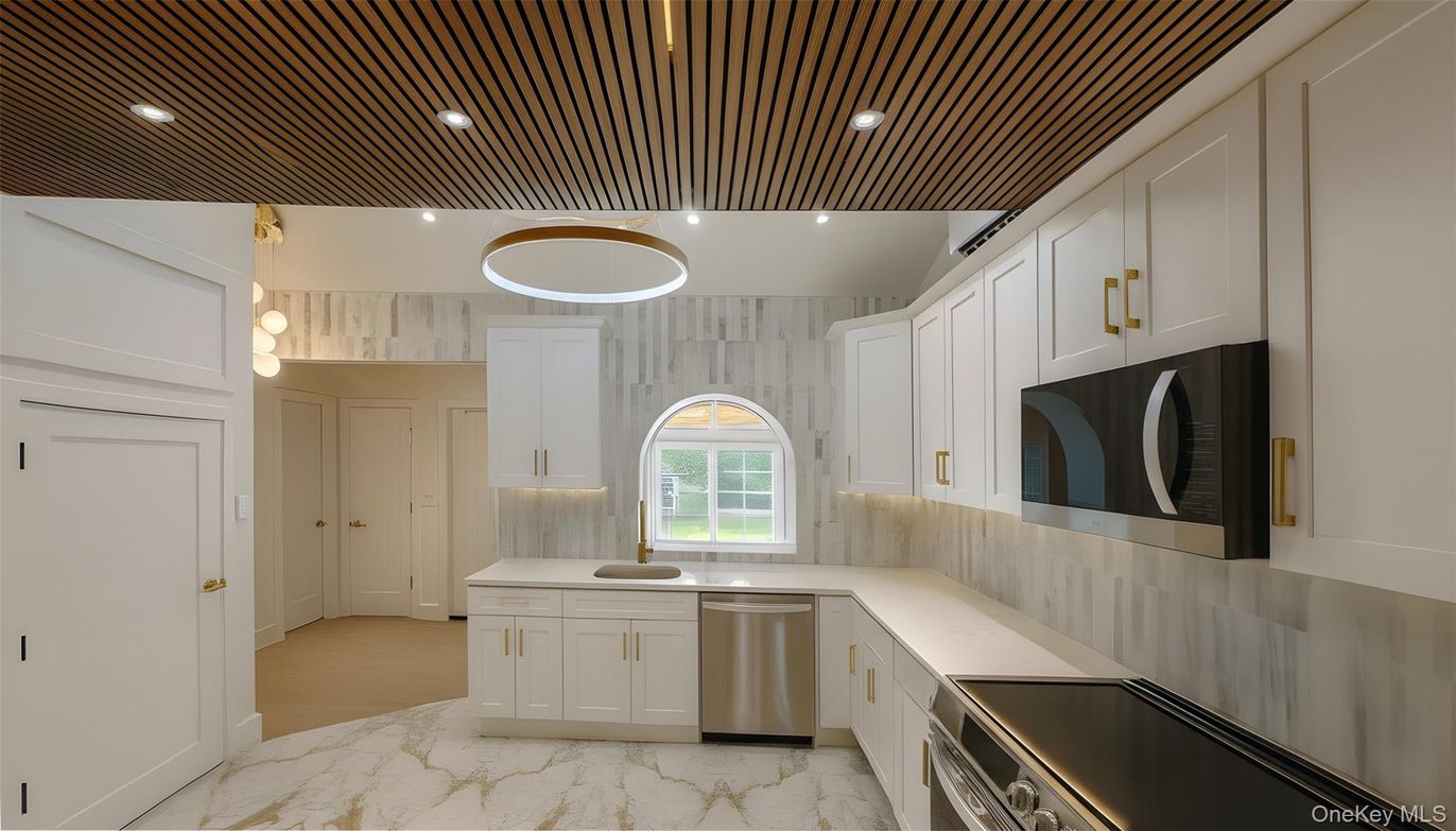 Interior, Kitchen, Pendant Lights, Recessed Lighting, Stainless Steel Appliances