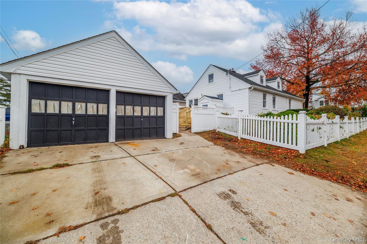 Detached Garage, Exterior