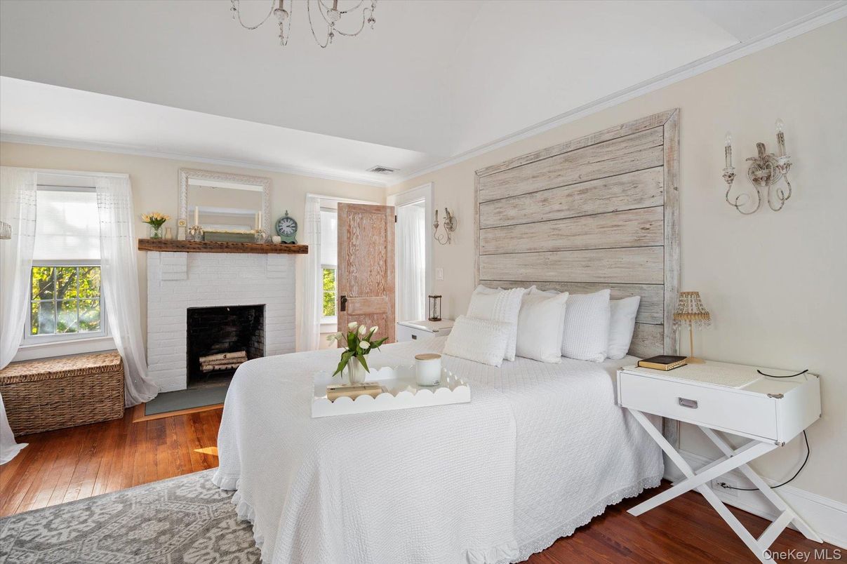Bedroom, Fireplace, Interior, Wood Texture Flooring