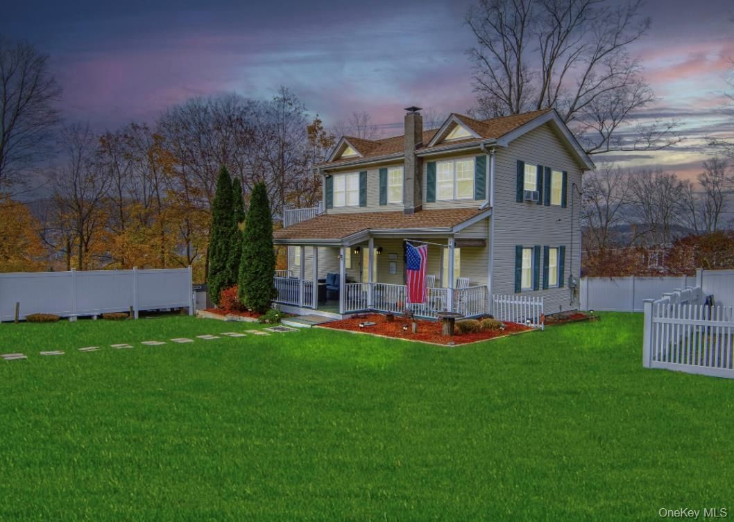 Backyard, Exterior, Facade, Queen Anne Victorian