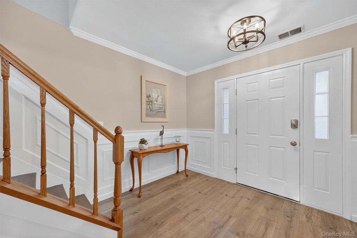 Chandelier, Interior, Wood Texture Flooring