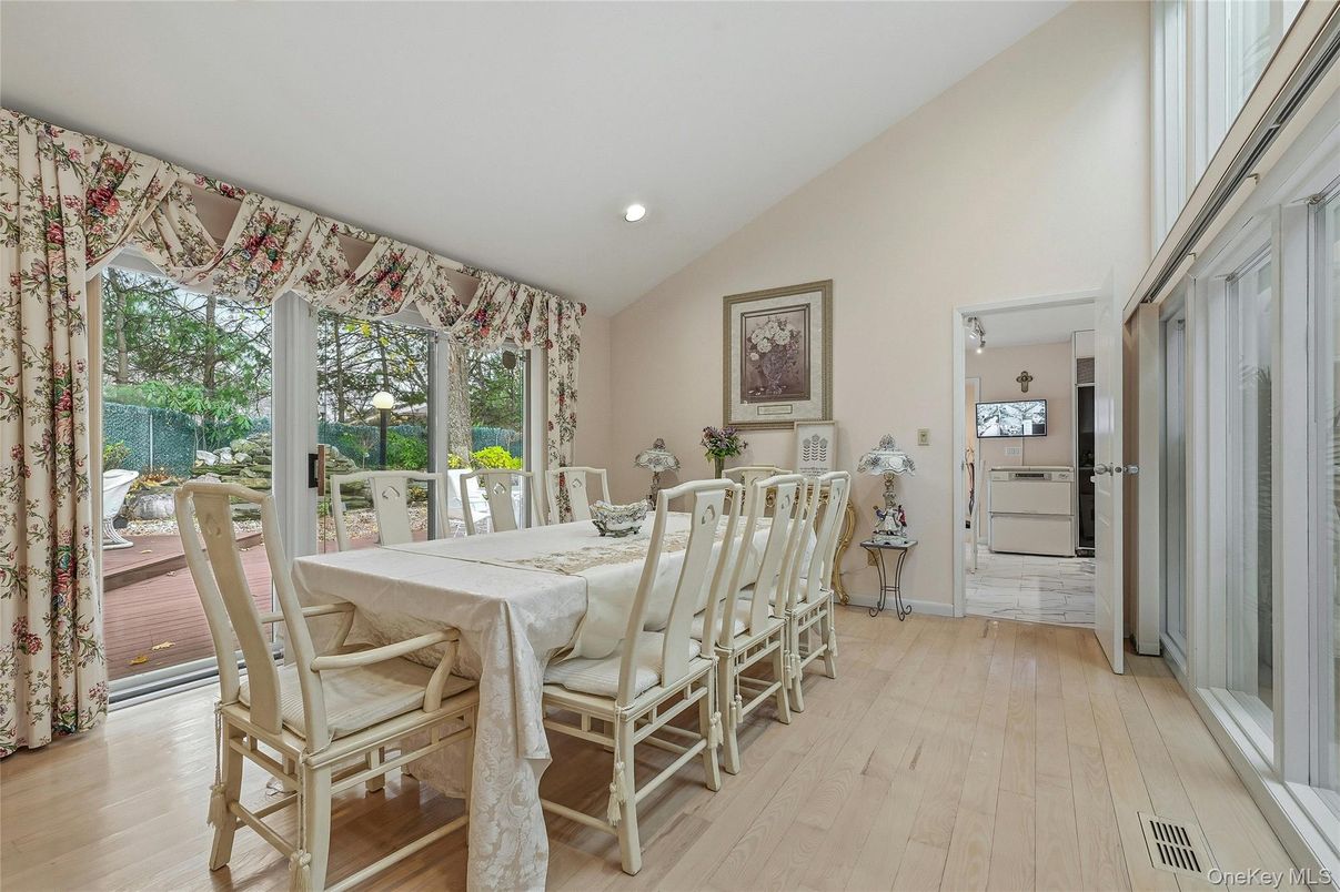 Dining room, Interior, Recessed Lighting, Wood Texture Flooring