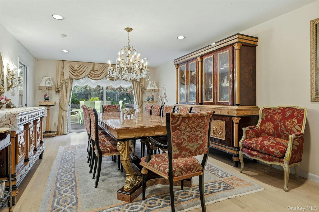 Chandelier, Dining room, Fireplace, Interior, Recessed Lighting, Wood Texture Flooring