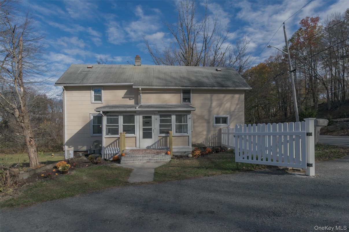 Exterior, Facade, Cape Cod