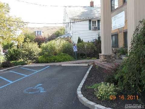 Exterior, Tennis Courts