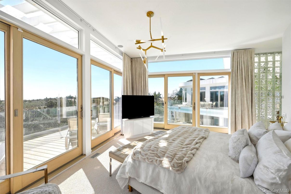 Bedroom, Interior, Pendant Lights, Water