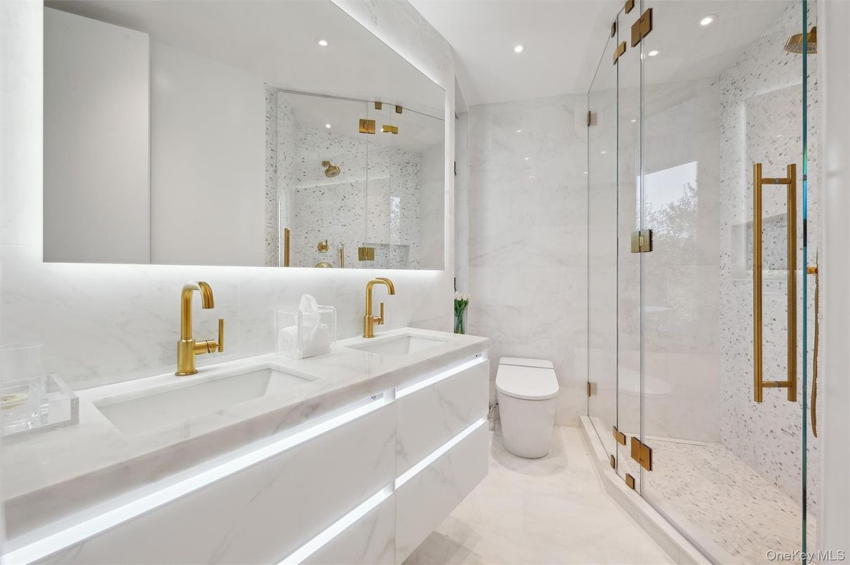 Bathroom, Dual Sink Vanities, Glass Shower, Interior, Recessed Lighting