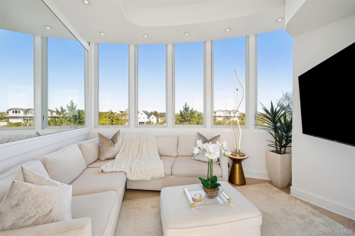 Interior, Living room, Recessed Lighting