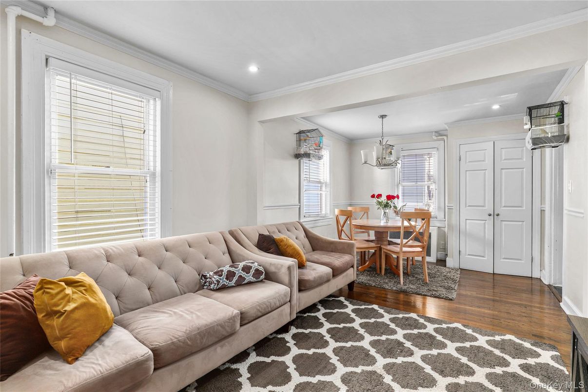 Chandelier, Dining room, Interior, Living room, Pendant Lights, Recessed Lighting, Wood Texture Flooring