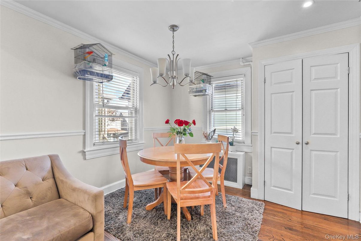 Chandelier, Dining room, Interior, Recessed Lighting, Wood Texture Flooring