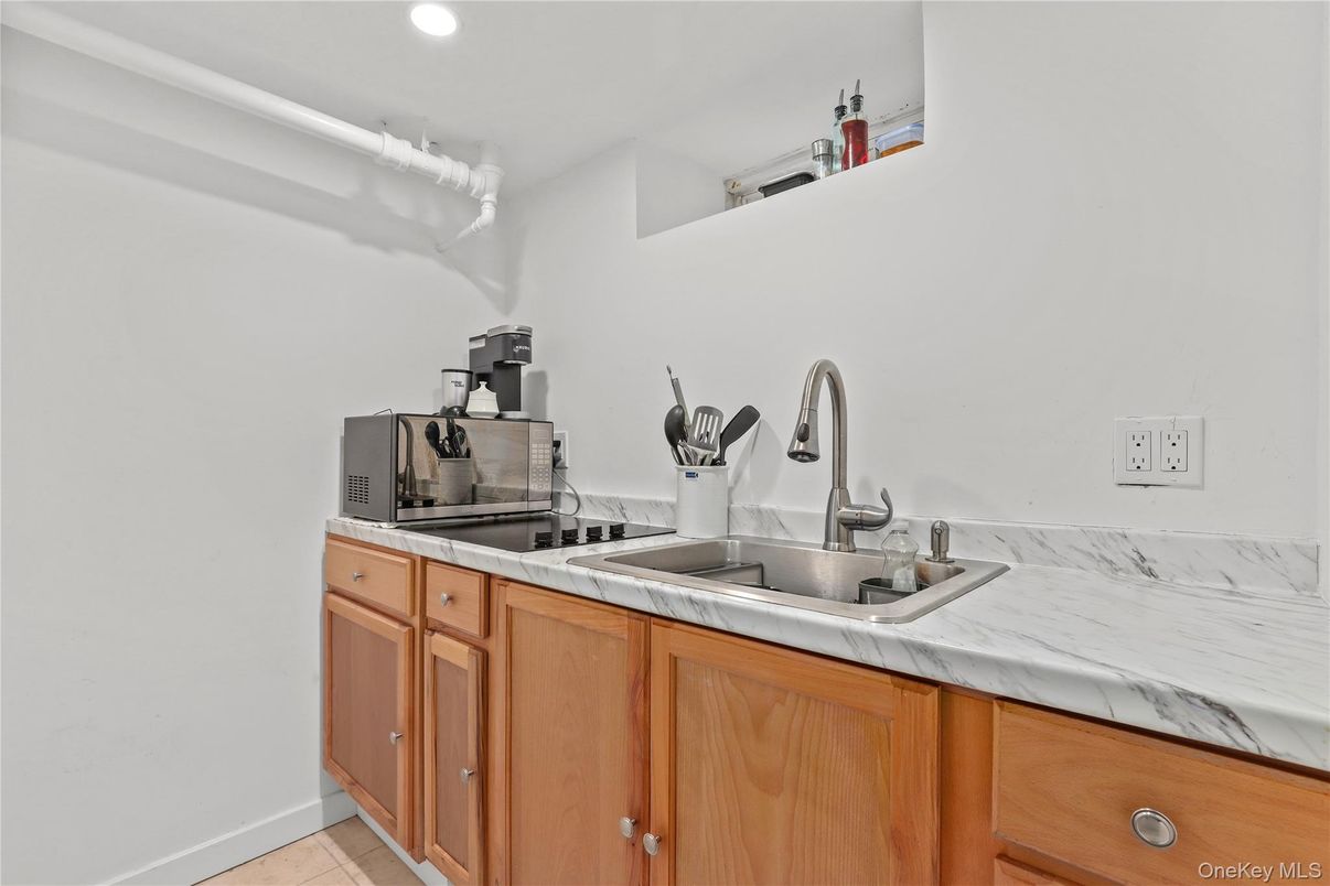 Interior, Kitchen, Recessed Lighting, Tile Countertops