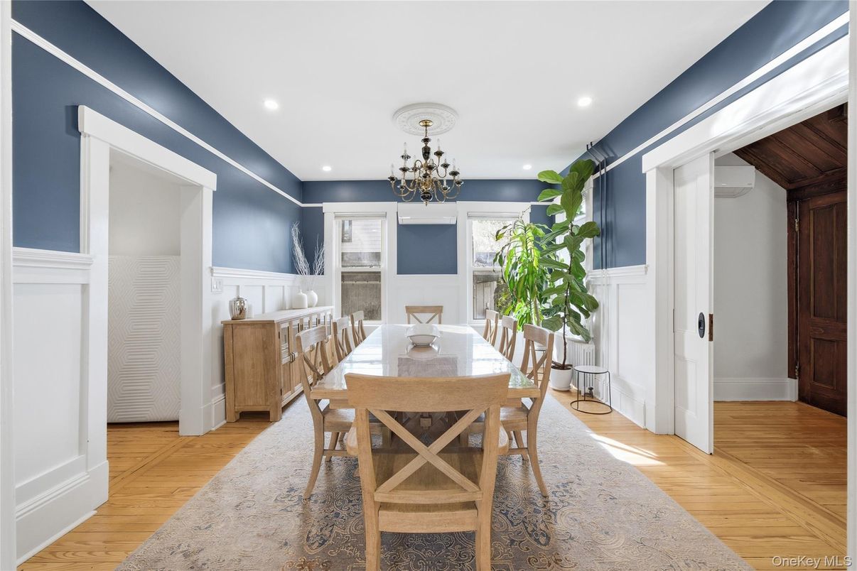 Chandelier, Dining room, Interior, Recessed Lighting, Wood Texture Flooring