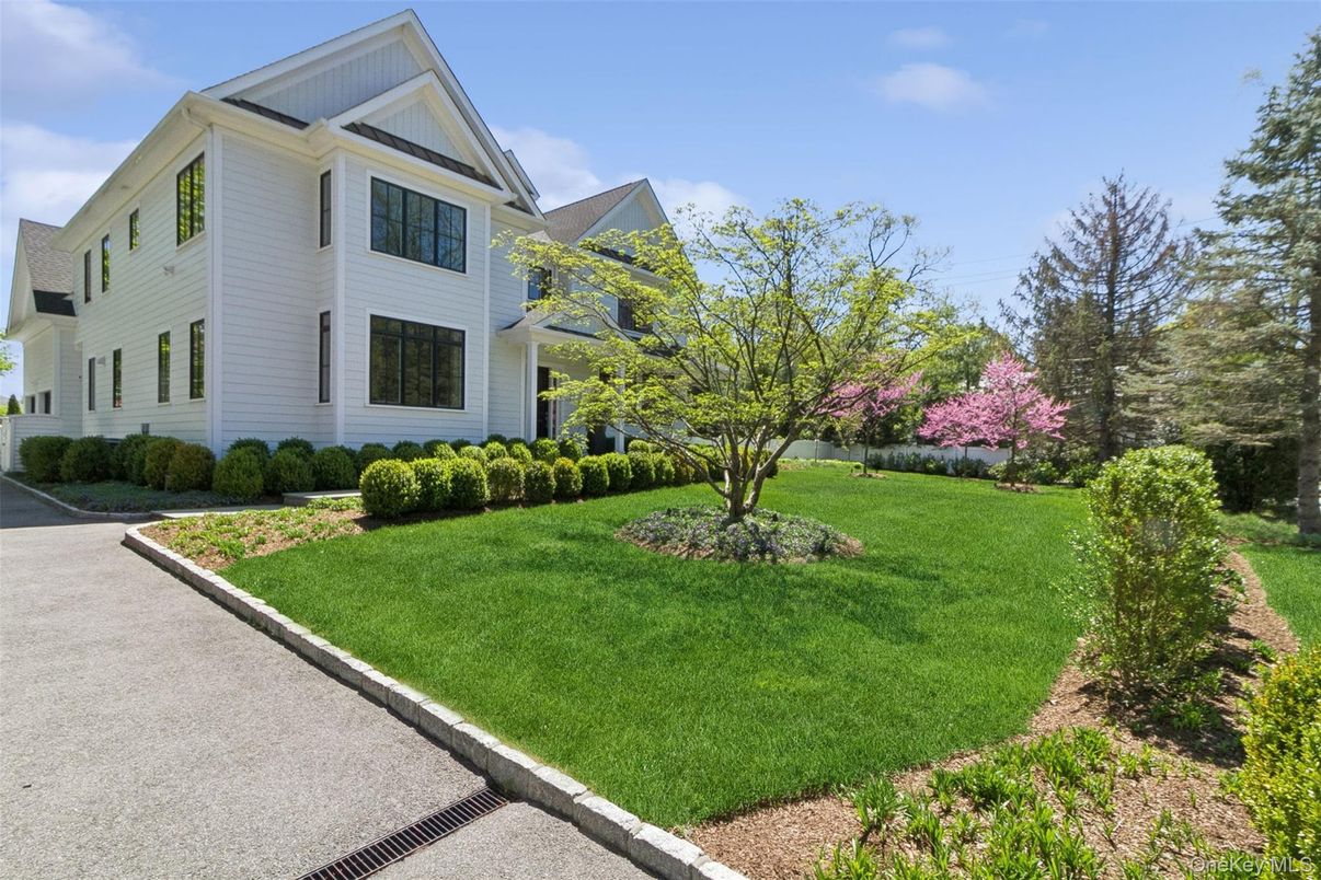 Backyard, Exterior, Facade, Farmhouse