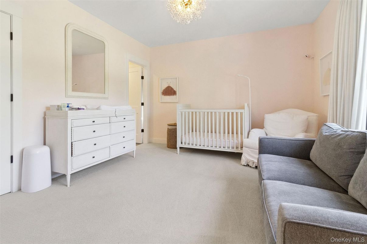 Chandelier, Interior