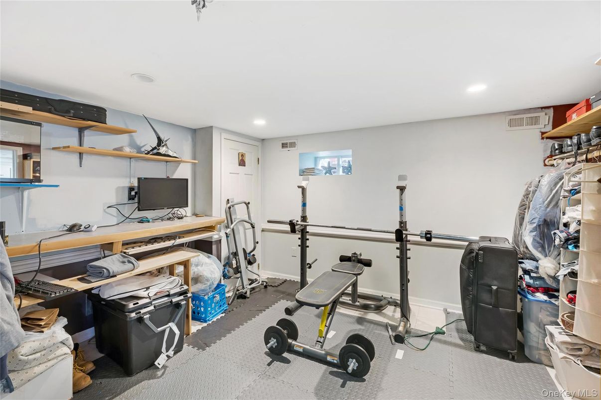 Fitness Equipment, Interior, Recessed Lighting