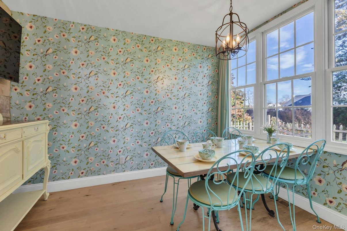 Chandelier, Dining room, Interior, Pendant Lights, Wood Texture Flooring