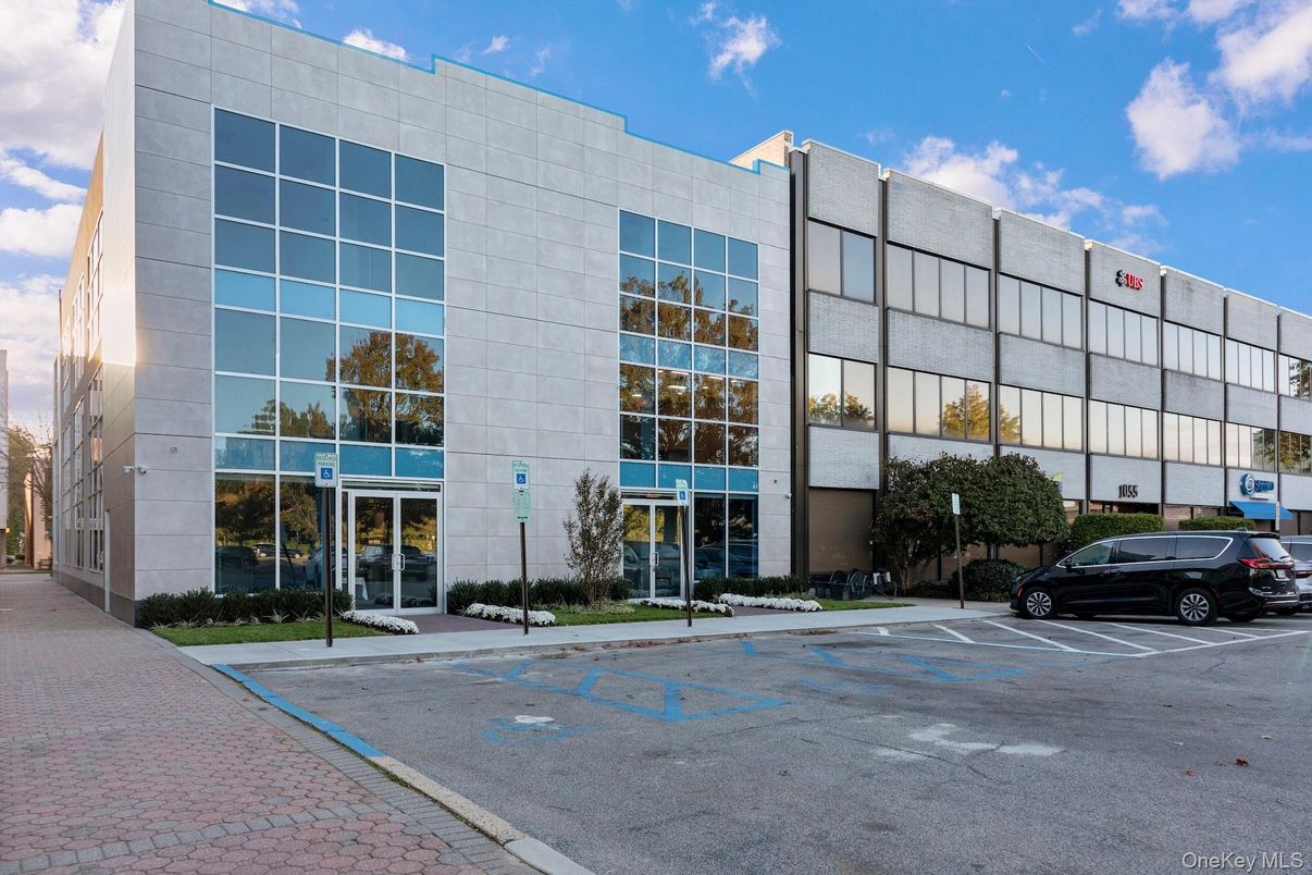 Exterior, Facade, Highrise