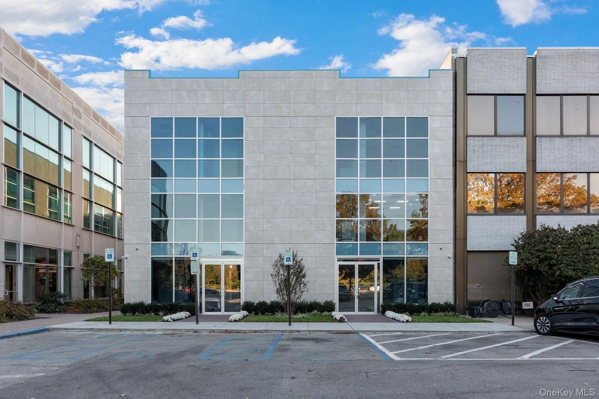 Exterior, Facade, Highrise