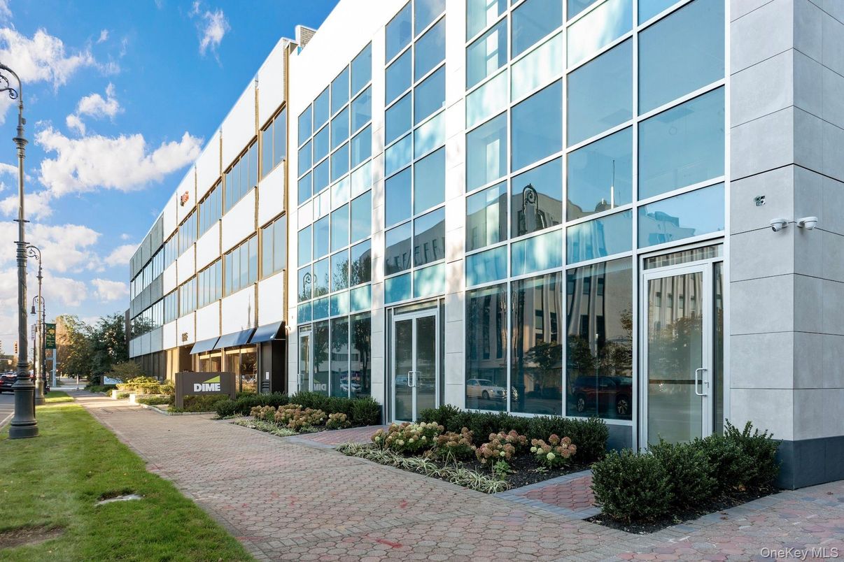 Exterior, Facade, Highrise