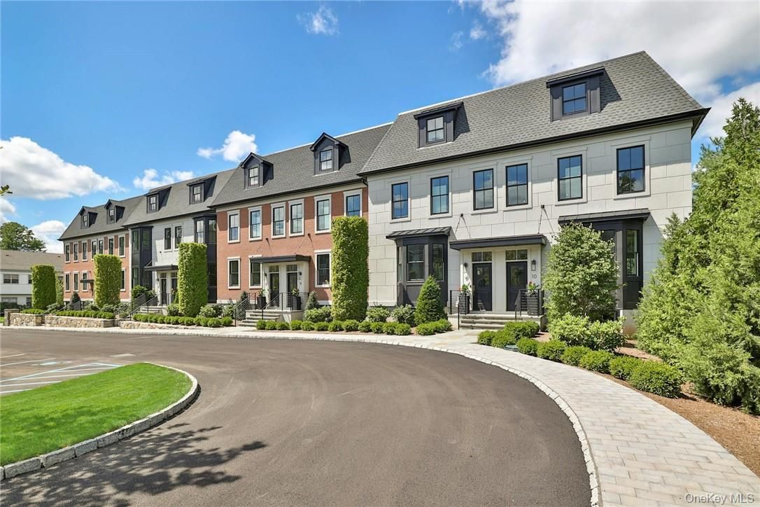 Exterior, Facade, French Provincial