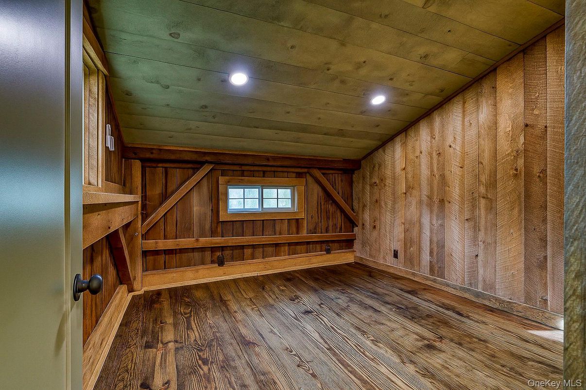 Empty room, Interior, Recessed Lighting, Sauna Room
