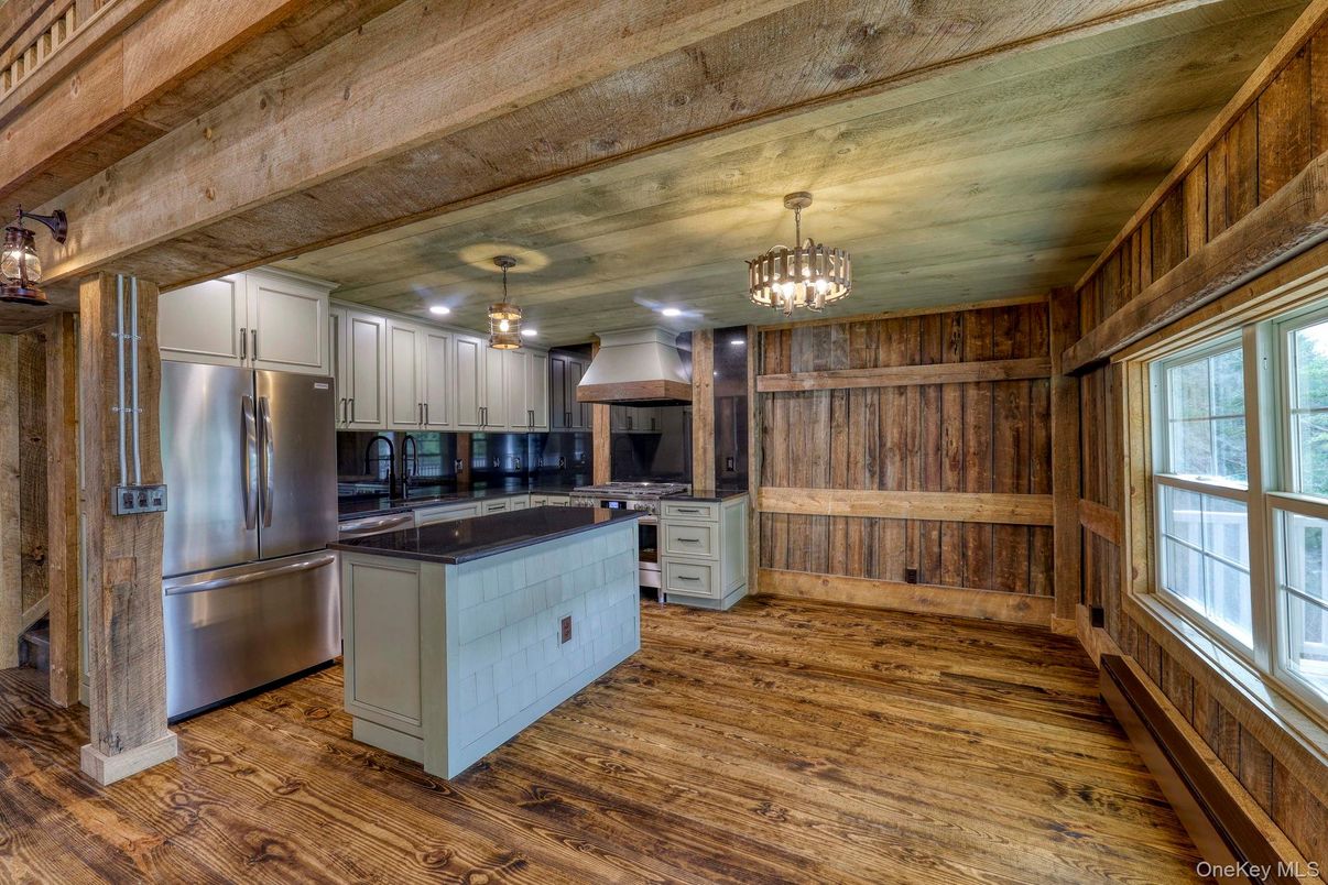 Chandelier, Interior, Kitchen, Stainless Steel Appliances, Wooden Beams, Wooden Ceilings, Wood Texture Flooring