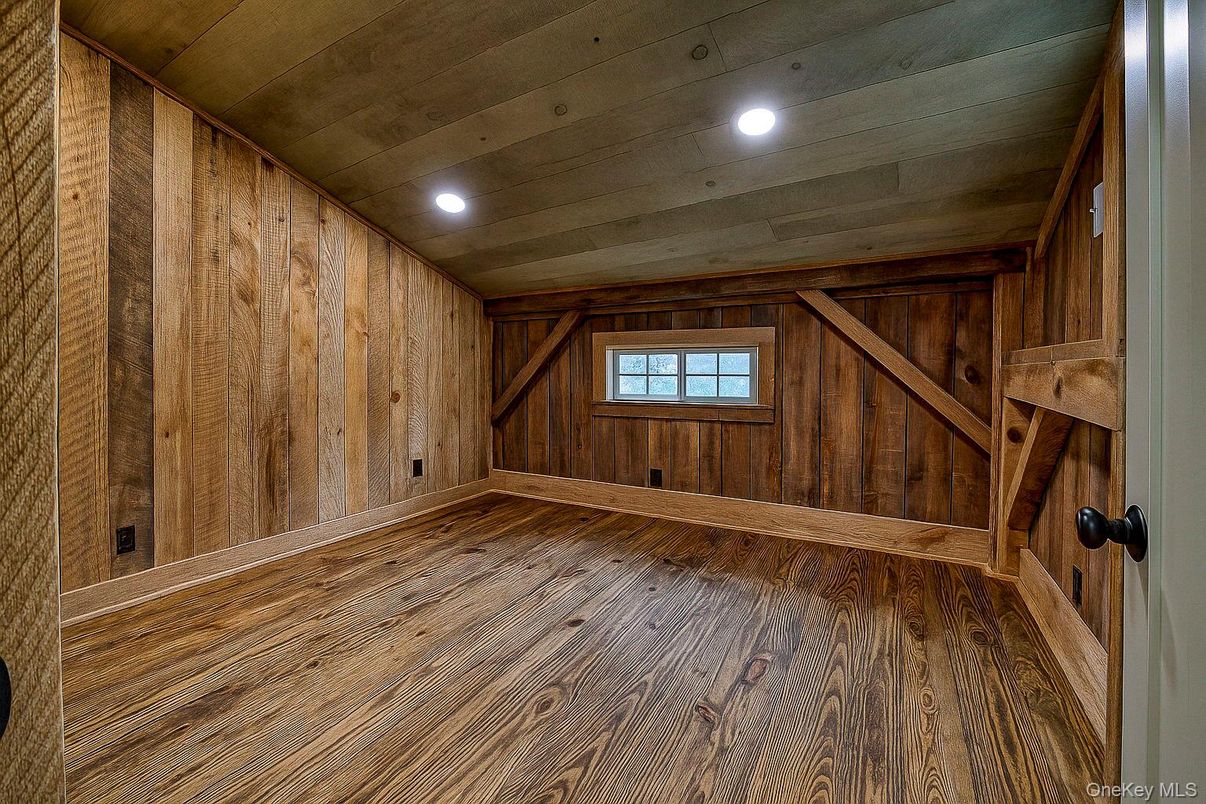 Empty room, Interior, Recessed Lighting, Wooden Ceilings, Wood Texture Flooring, Wooden Walls