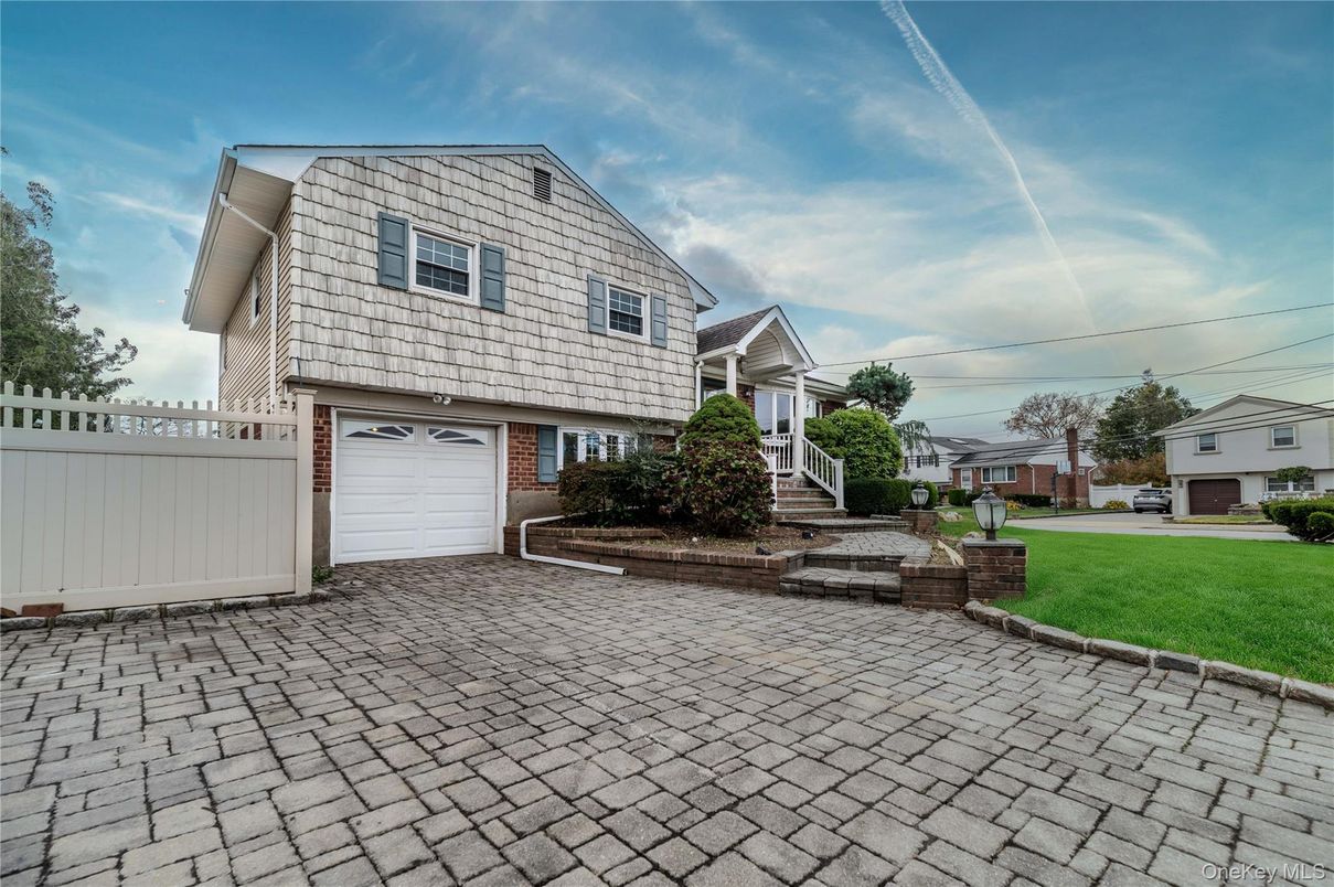 Attached, Exterior, Facade, Brick Facade, Cape Cod