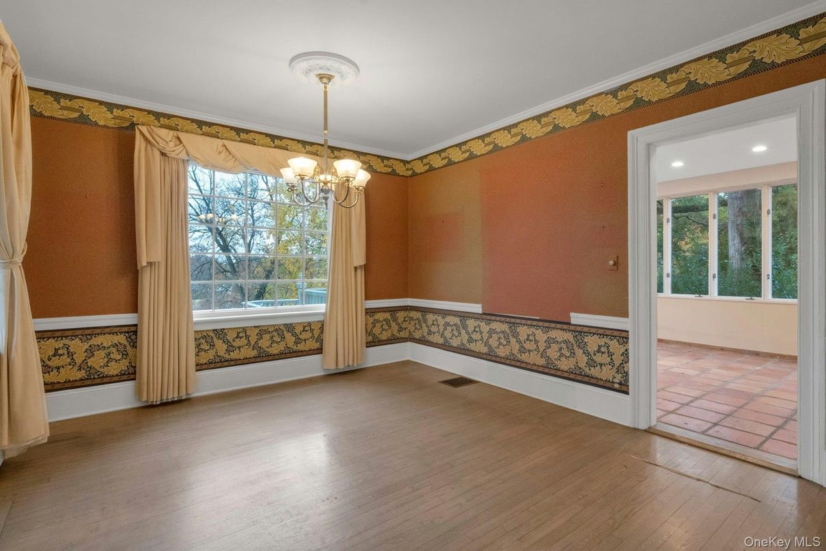 Chandelier, Empty room, Interior, Recessed Lighting, Wood Texture Flooring