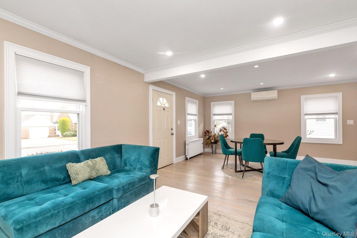 Dining room, Interior, Living room, Recessed Lighting, Wood Texture Flooring