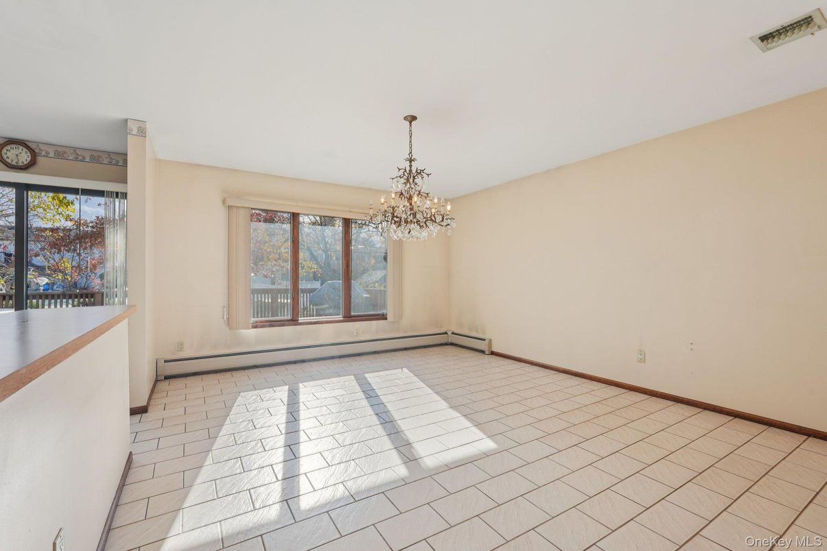 Chandelier, Empty room, Interior