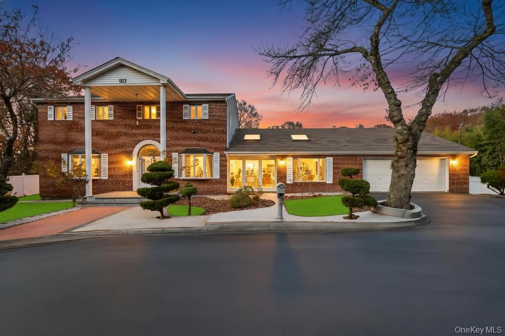 Attached, Exterior, Facade, Brick Facade, Split Level