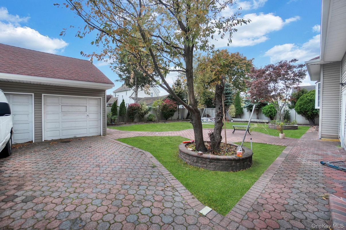 Backyard, Detached Garage, Exterior