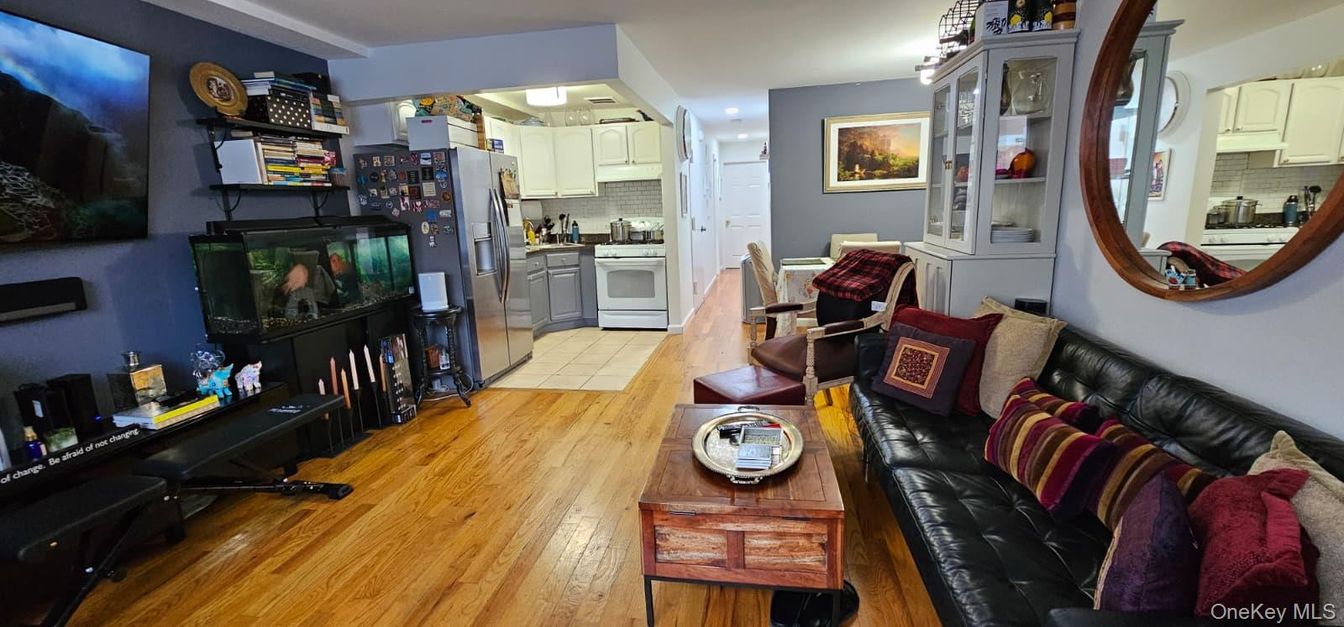 Interior, Kitchen, Living room, Recessed Lighting, Wood Texture Flooring