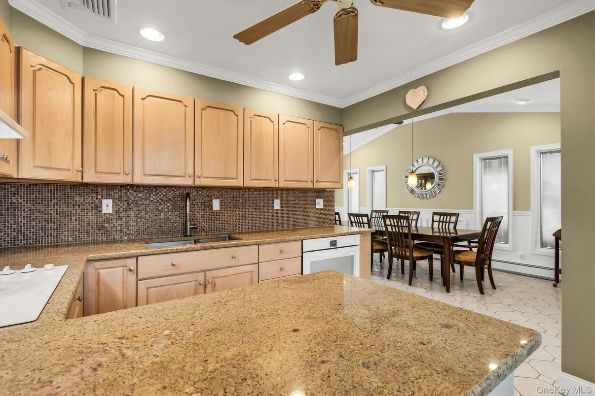 Dining room, Interior, Kitchen, Pendant Lights, Recessed Lighting
