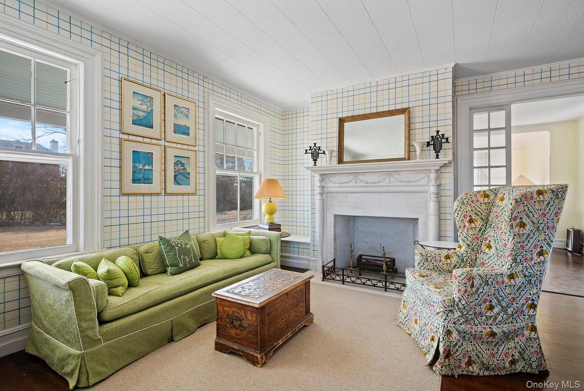 Fireplace, Interior, Living room