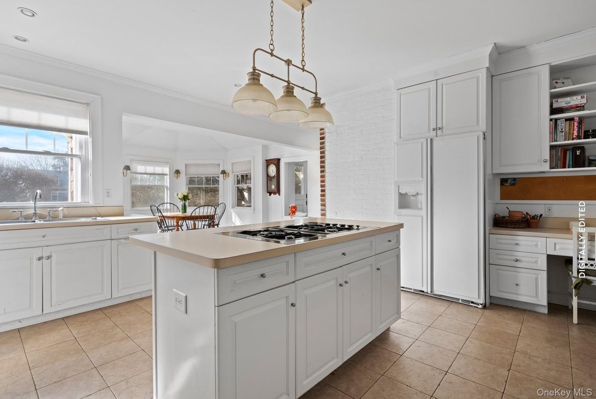 Dining room, Interior, Kitchen, Pendant Lights, Recessed Lighting