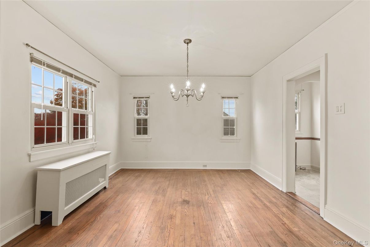 Chandelier, Empty room, Interior, Wood Texture Flooring