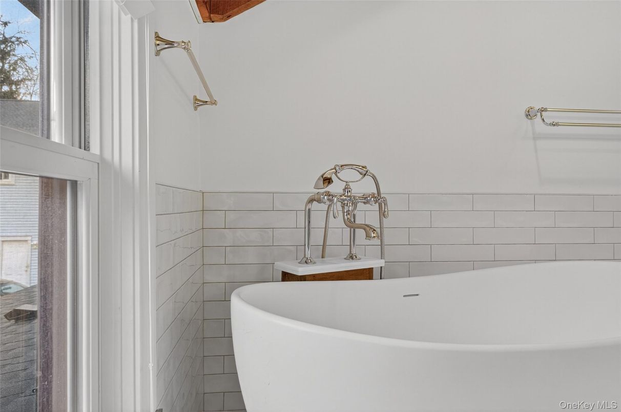 Bathroom, Free Standing Baths, Interior