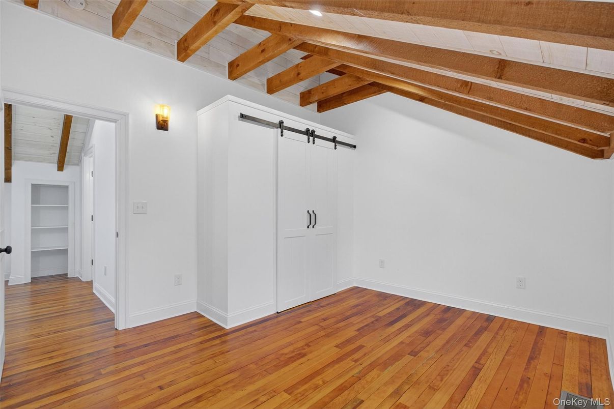 Empty room, Interior, Wooden Beams, Wood Texture Flooring