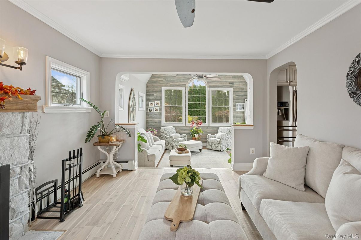 Interior, Living room, Stainless Steel Appliances, Wood Texture Flooring