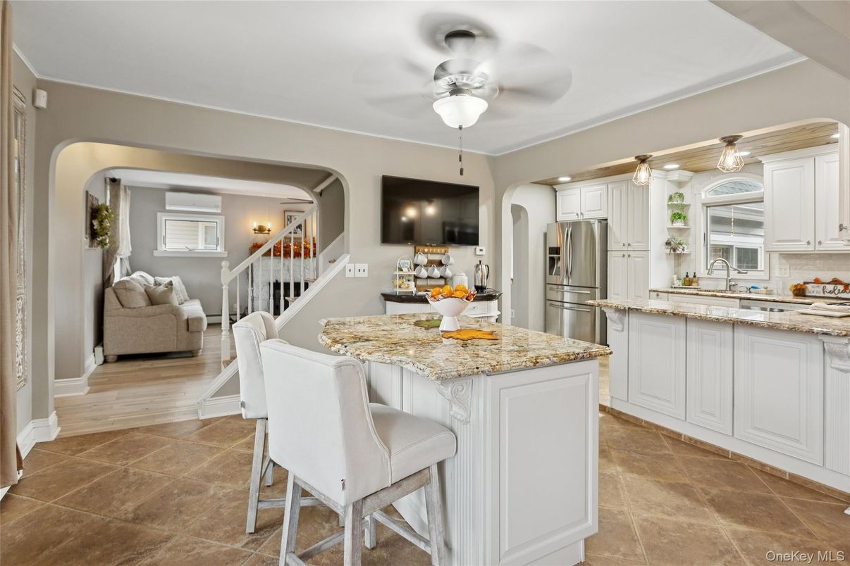 Interior, Kitchen, Stainless Steel Appliances