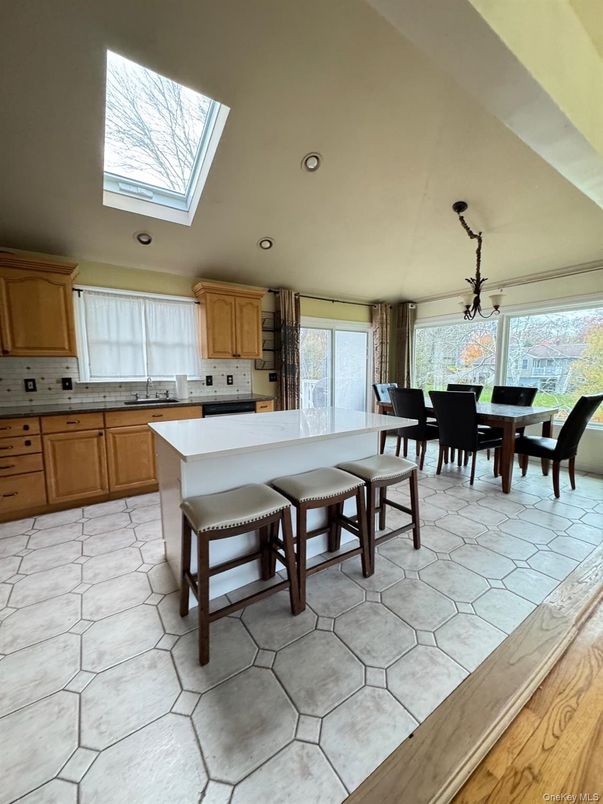Dining room, Interior, Kitchen, Pendant Lights, Recessed Lighting