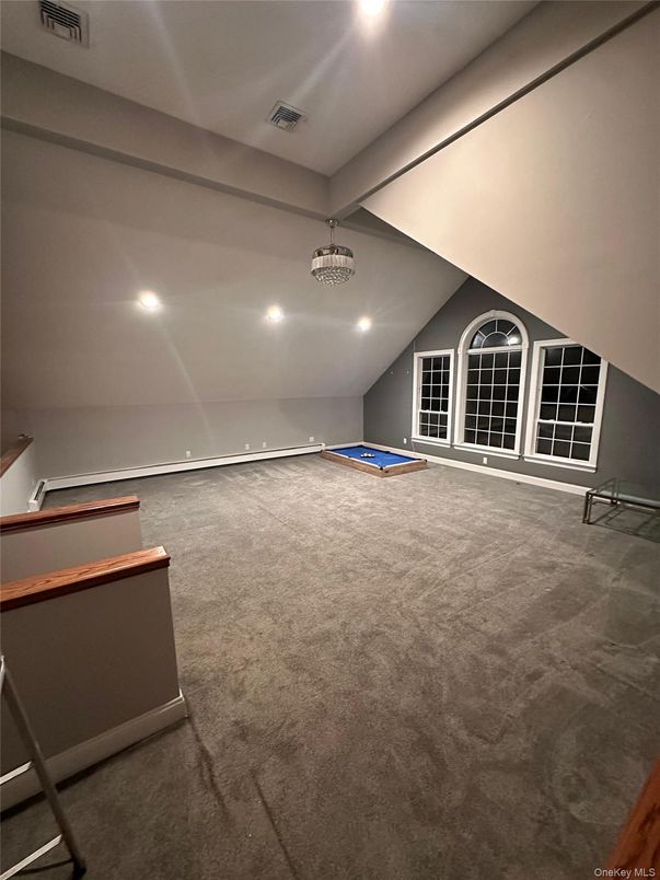 Empty room, Interior, Recessed Lighting
