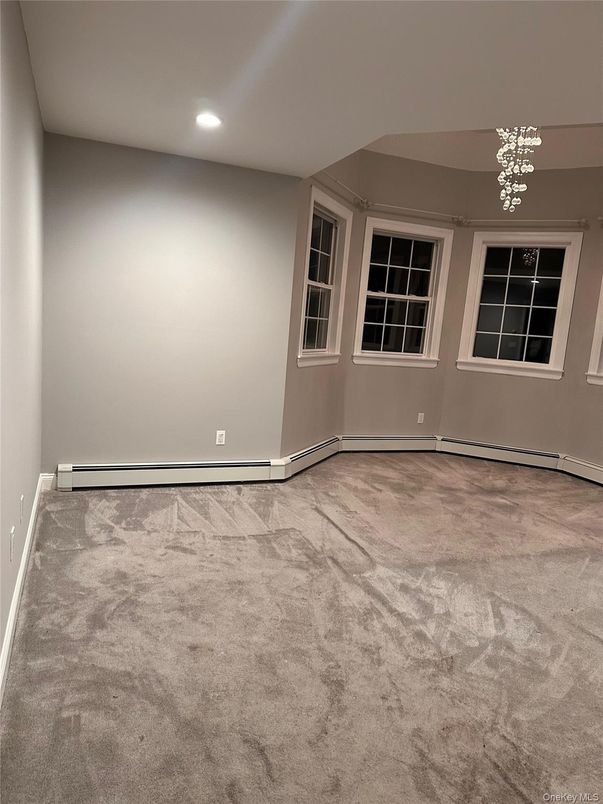 Empty room, Interior, Recessed Lighting