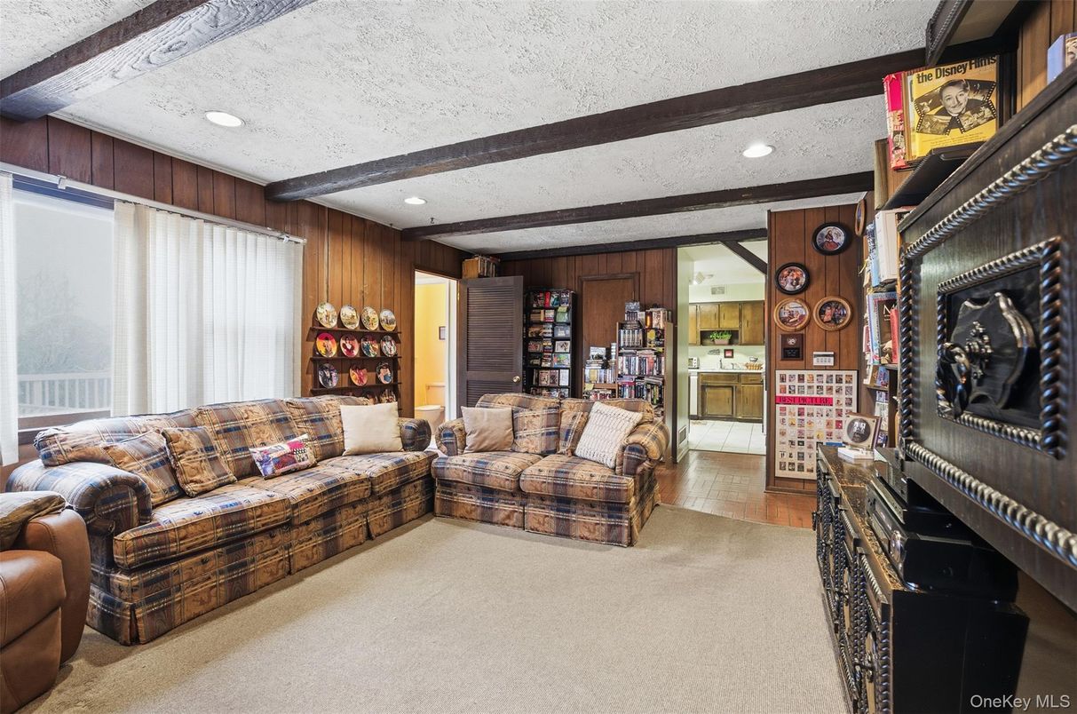 Interior, Living room, Recessed Lighting, Wooden Beams, Wood Texture Flooring, Wooden Walls